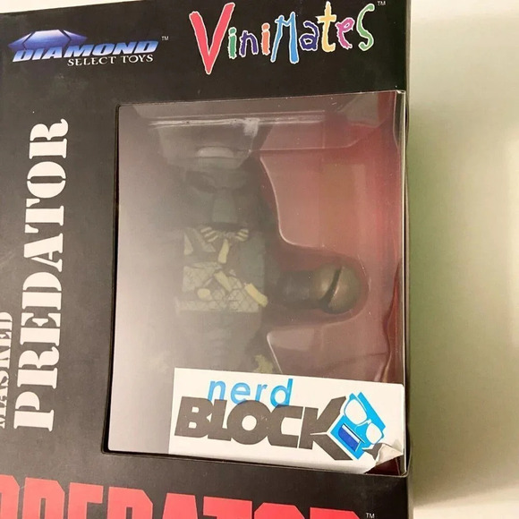 2016 Masked Predator  Vinyl Figure Vinimates Diamond Select Toys - Picture 2 of 12